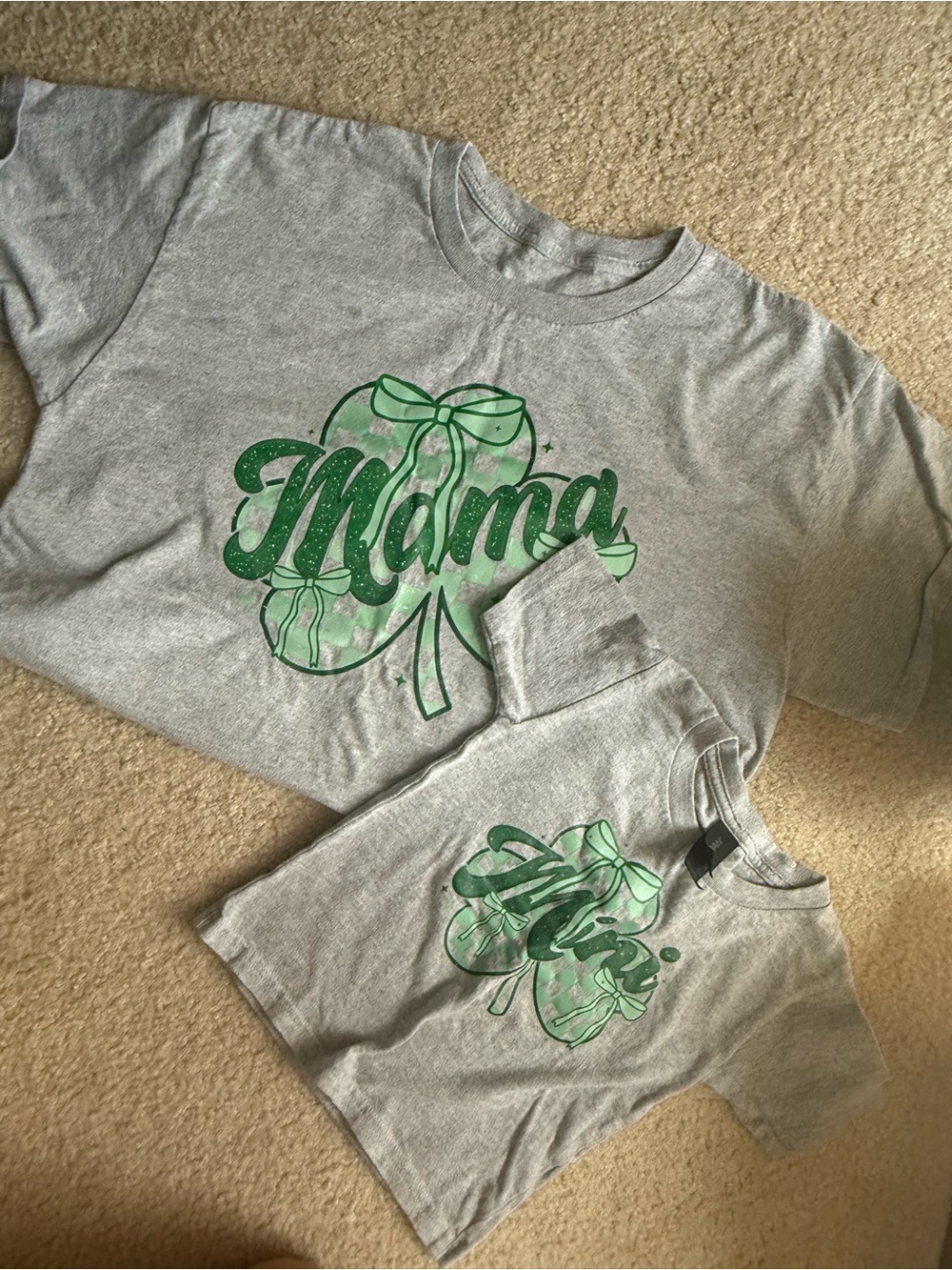 Gray 'Mama' Matching St Patrick’s Day Large T-shirt with 4T short sleeve